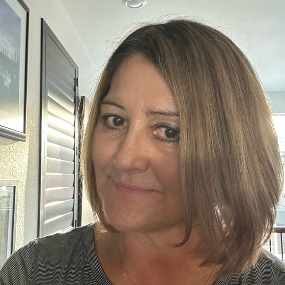 Meet your Posher, Marcia - Picture 1 of 1